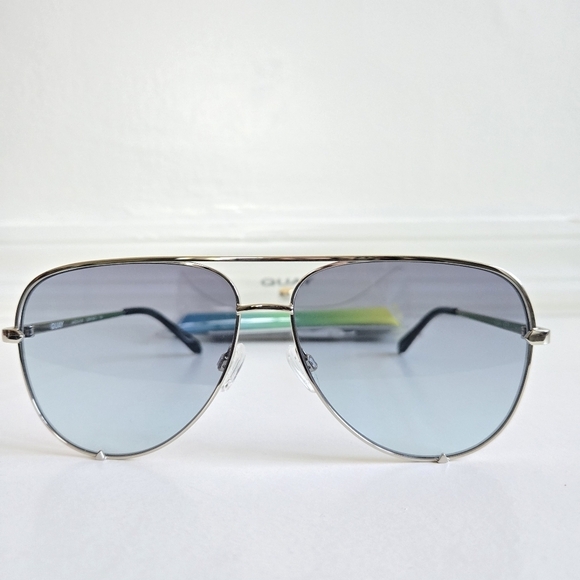 New Quay Unisex High Key Silver/Grey Light Turquoise Oversize Aviator Sunglasses main image 5